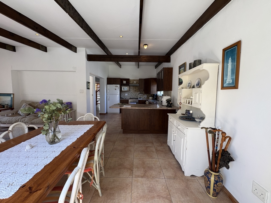 4 Bedroom Property for Sale in Pearl Bay Western Cape